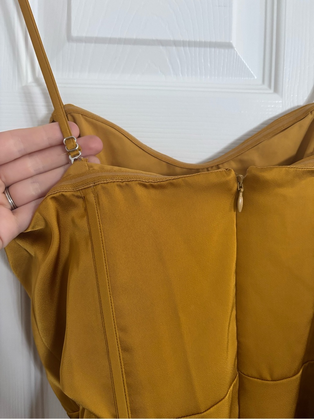 Birdy Grey Carrie Matte Satin dress size M in butterscotch - Picture 4 of 5